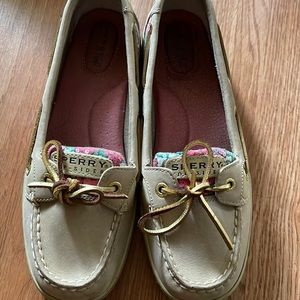 Sperry boat shoes